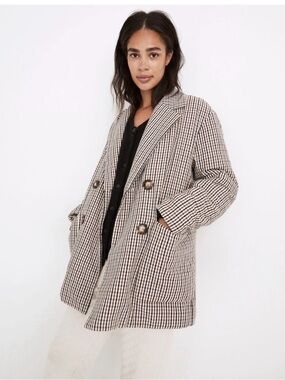 Madewell Women's Plaid Puffer Blazer features a classic double-breasted design